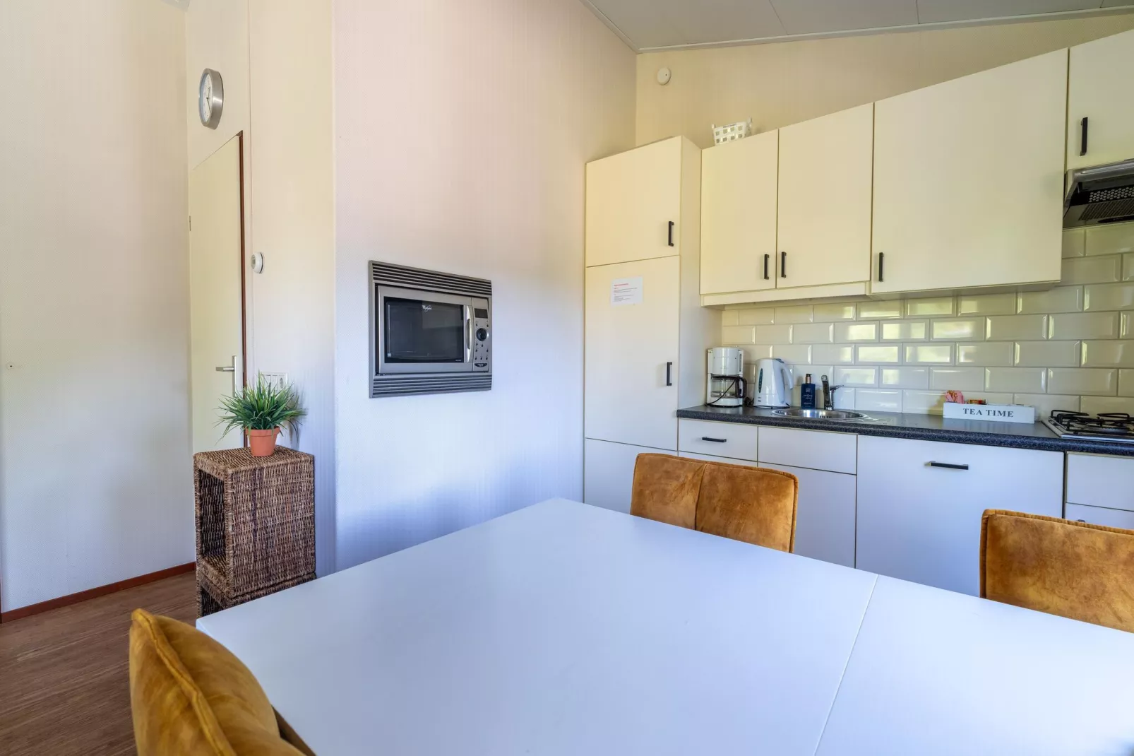 Genieten in Voorthuizen-Kitchen