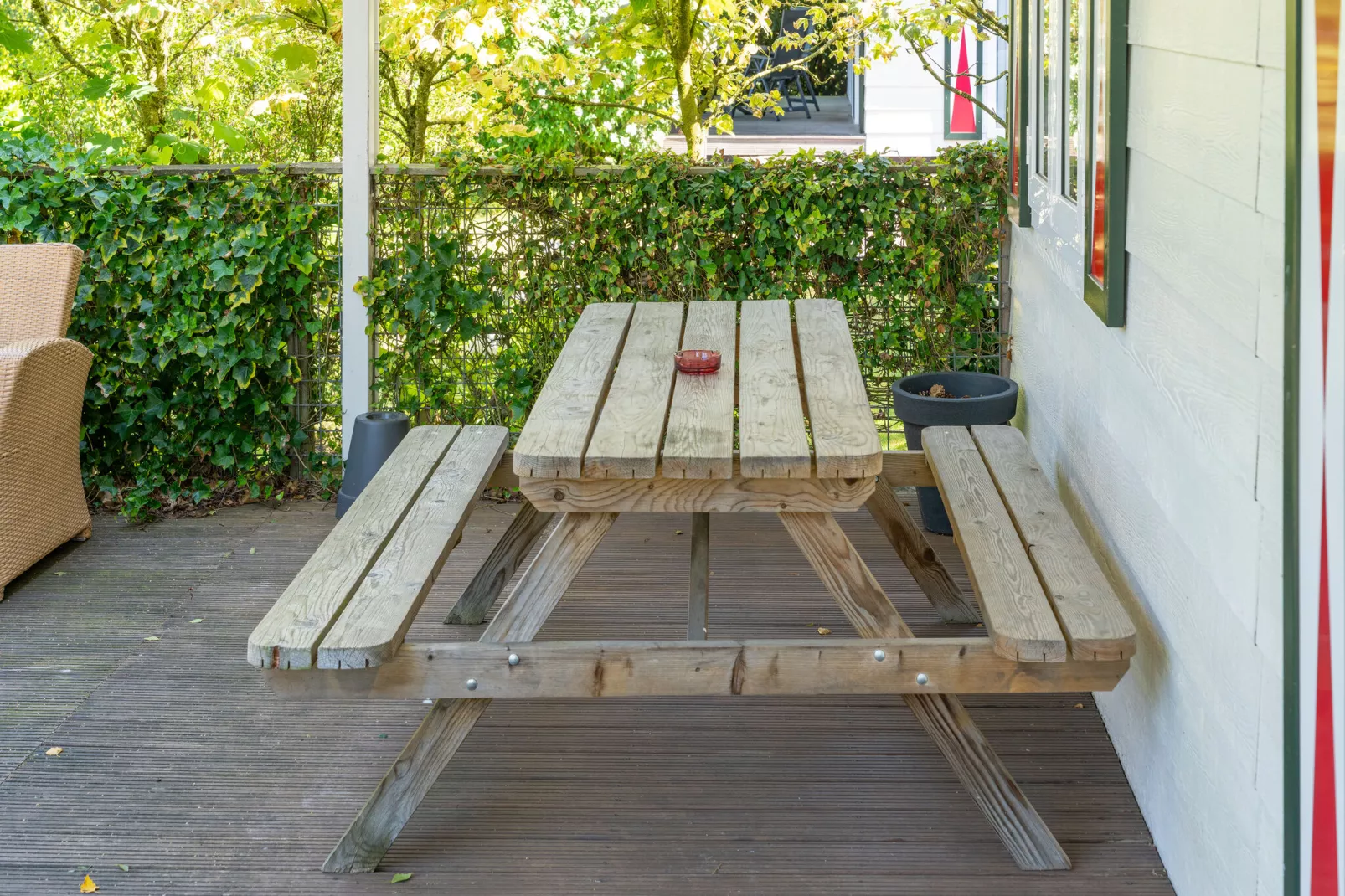 Genieten in Voorthuizen-Terrace balcony