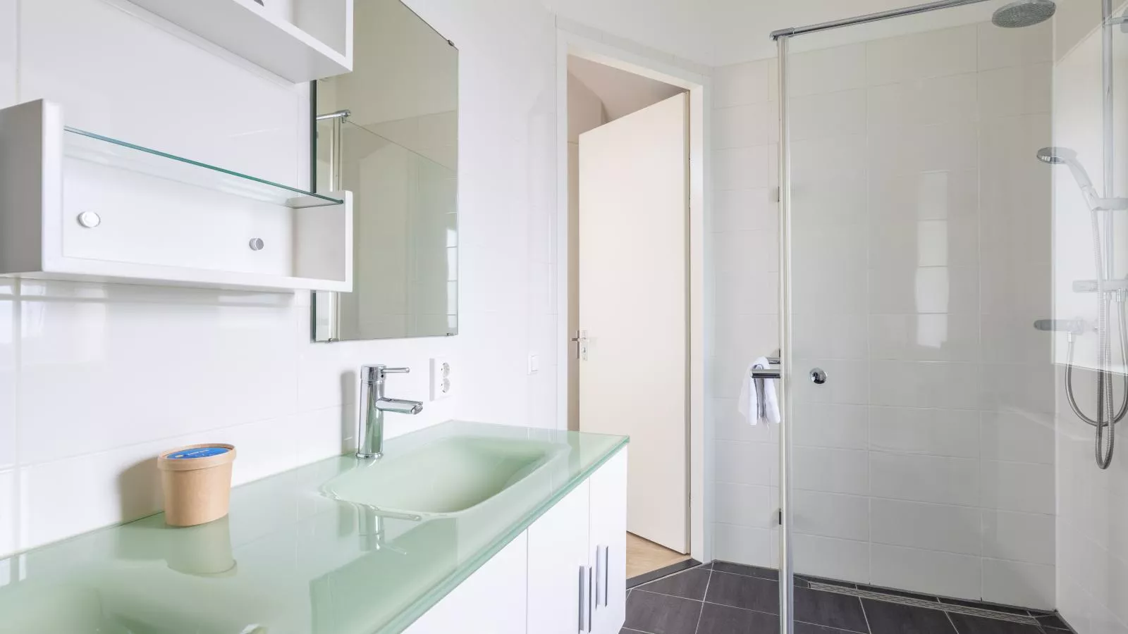Zeebaars-Bathroom