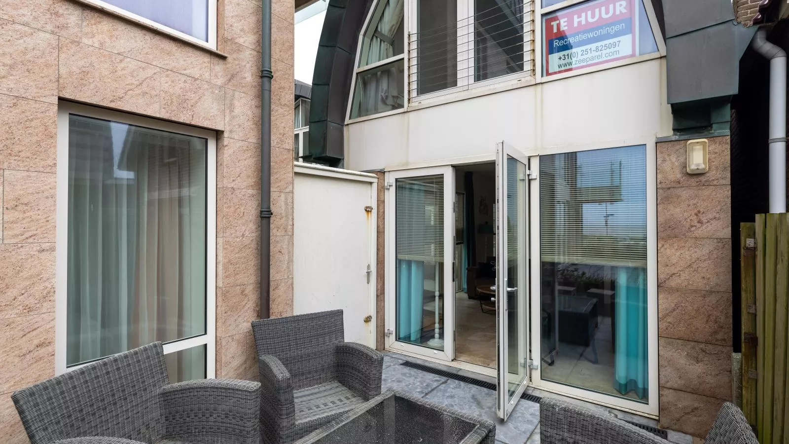 De Platvis-Terrace balcony