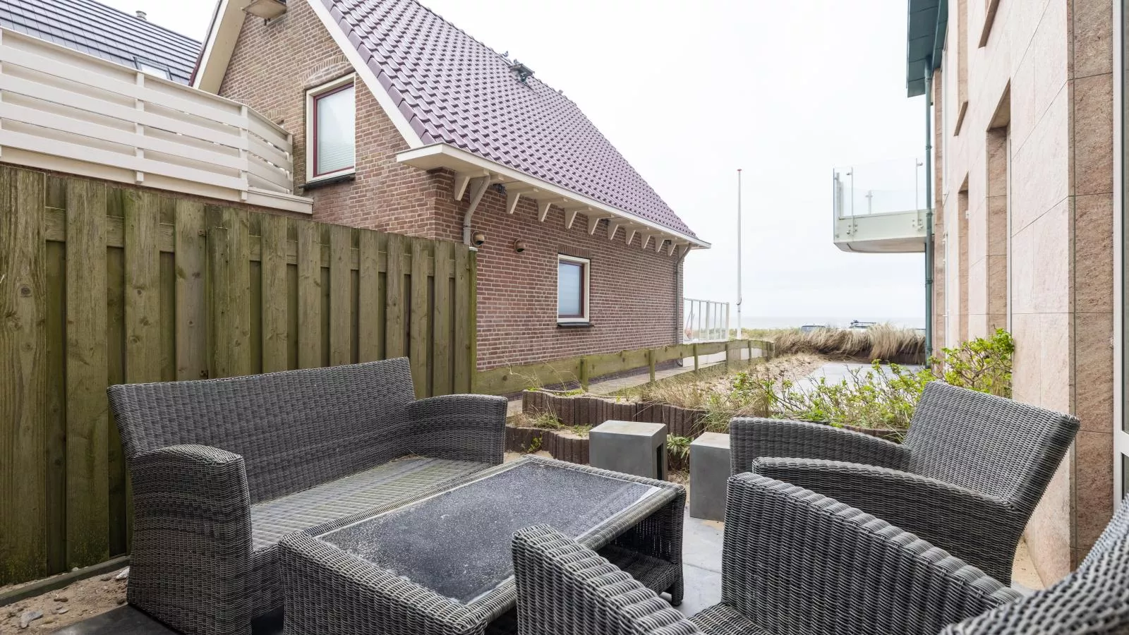 De Platvis-Terrace balcony