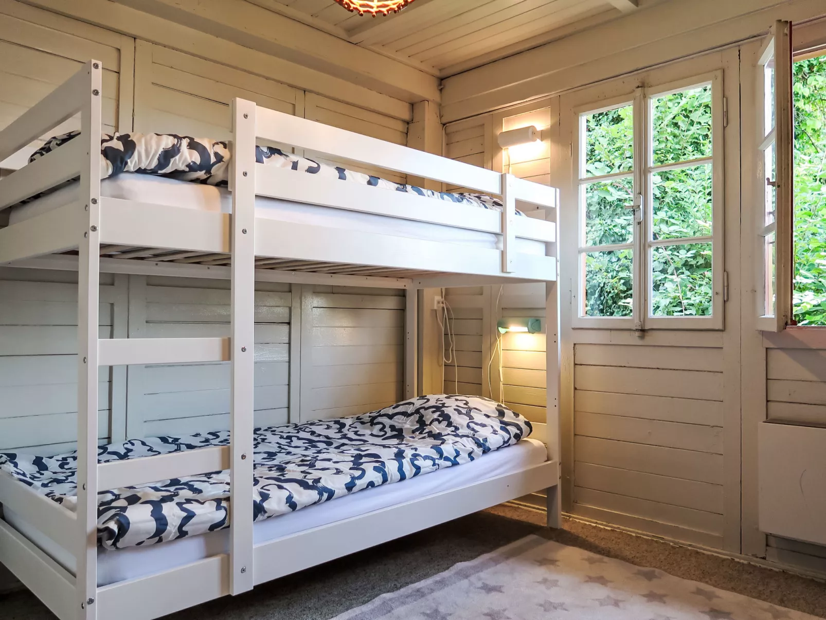 Le Cabanon-Inside