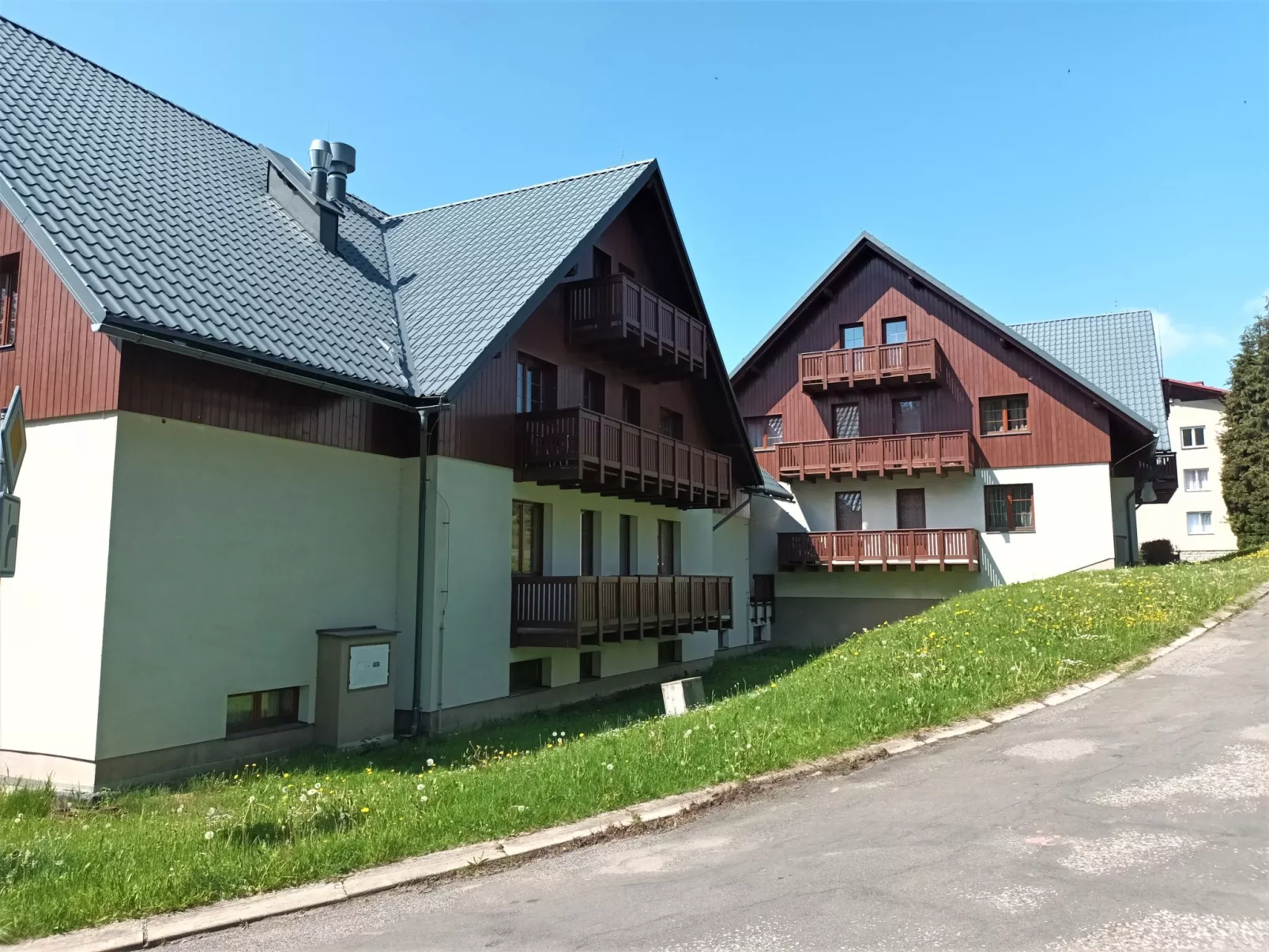 Horní Rokytnice-Outside