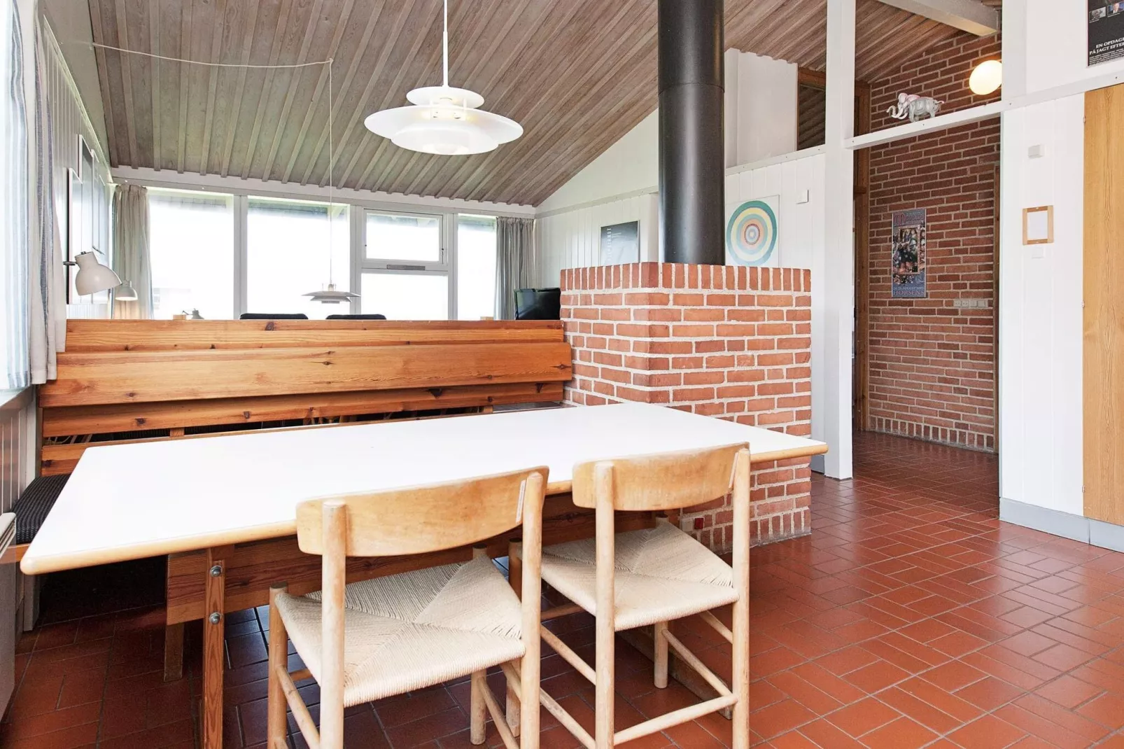3 room,2Bad,w/partially seav.Standard-Indoor
