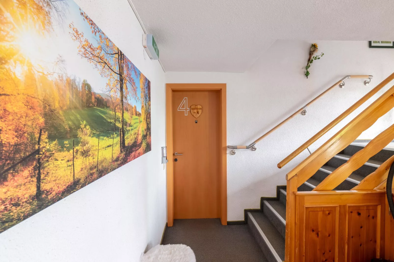 Apartment 2-4/1-Landing