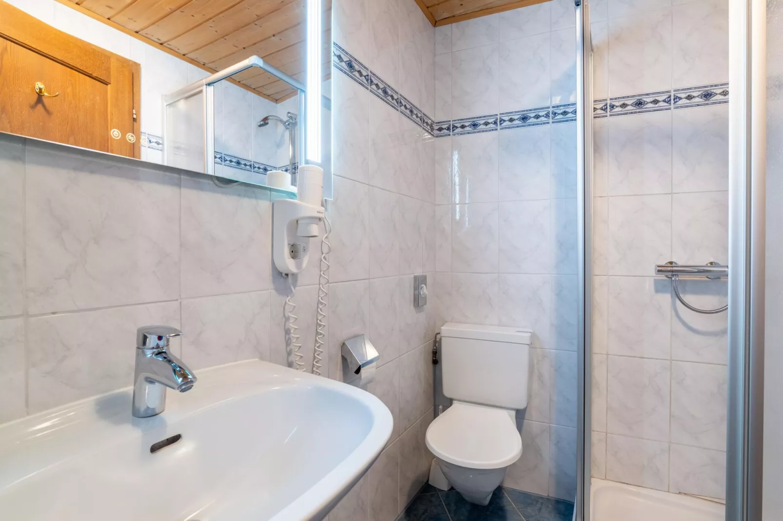 Apartment 3-5/2-Bathroom