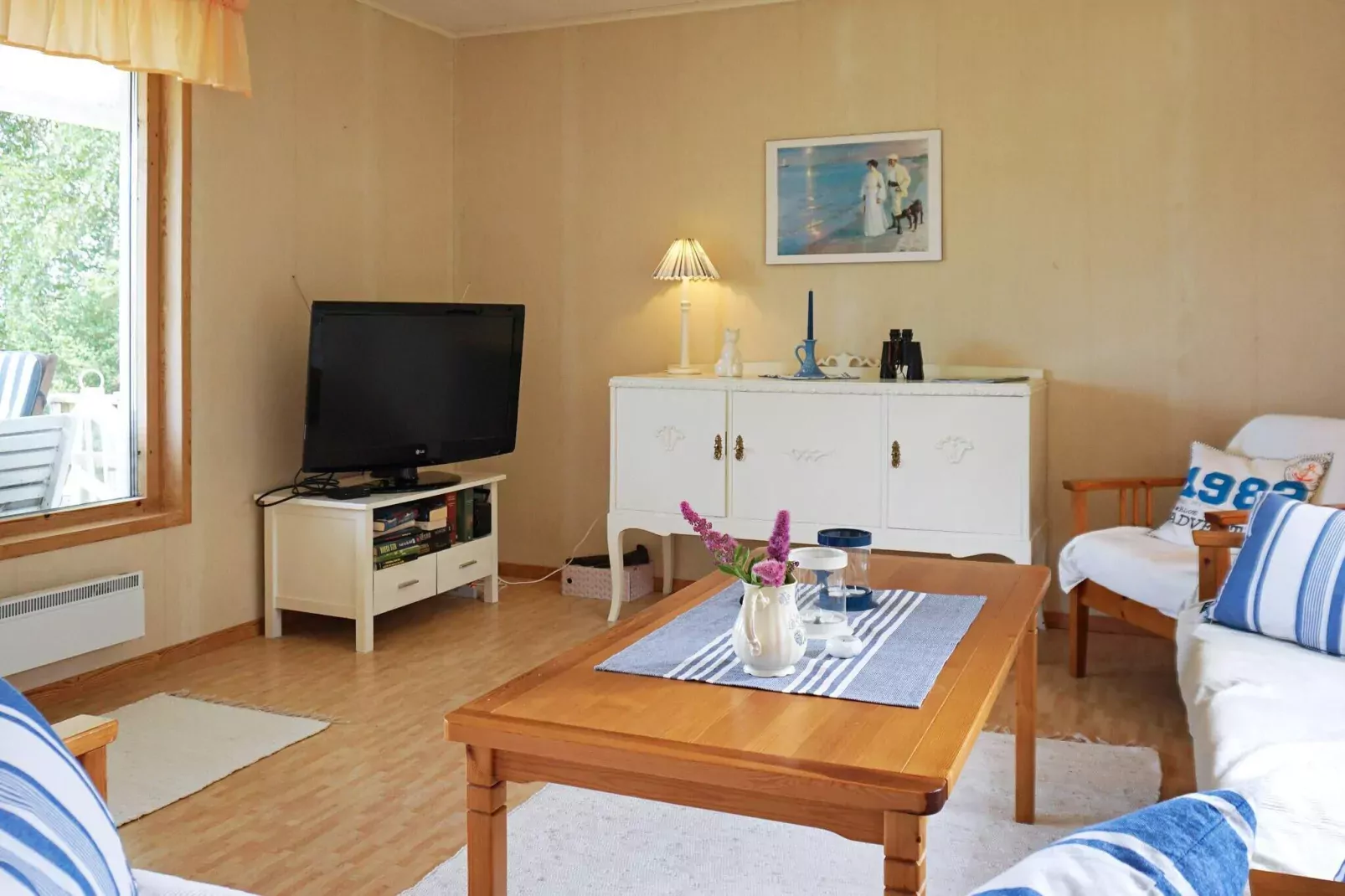 6 person holiday home in KUNGSHAMN-Indoor