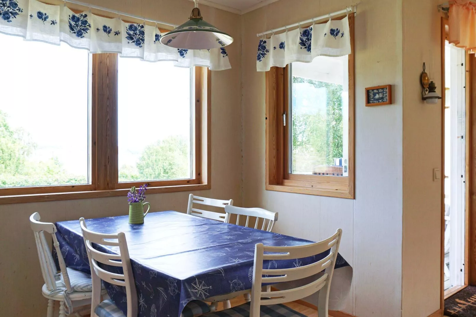 6 person holiday home in KUNGSHAMN-Indoor