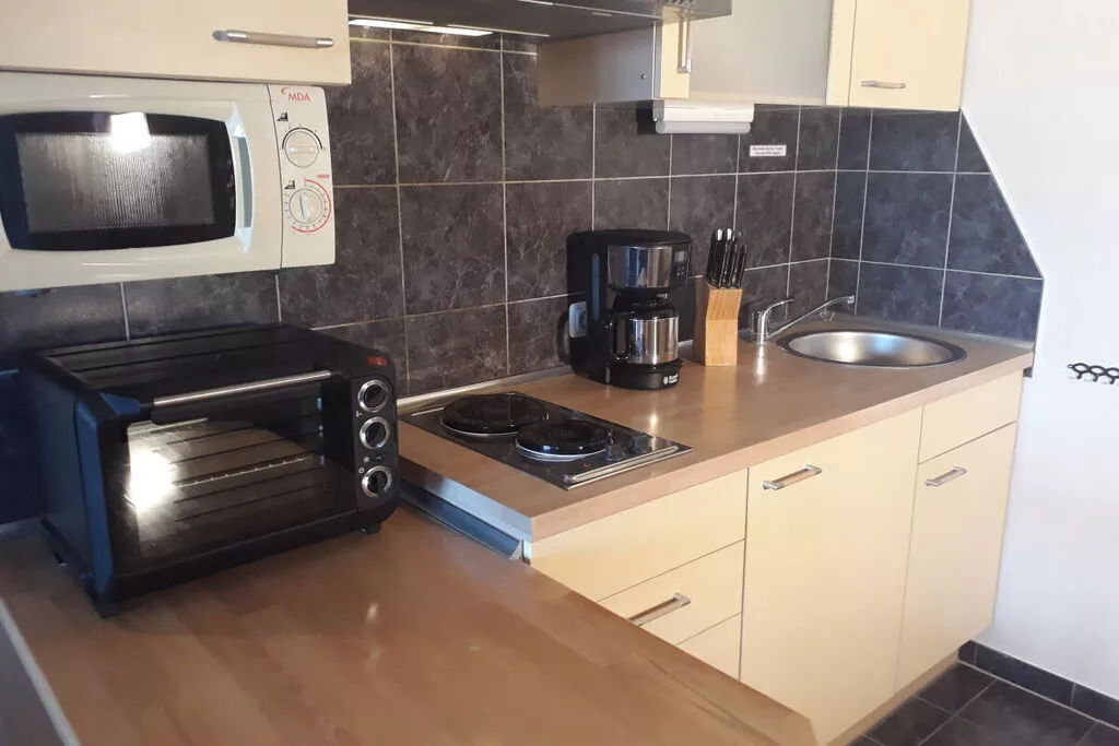 113419-Kitchen