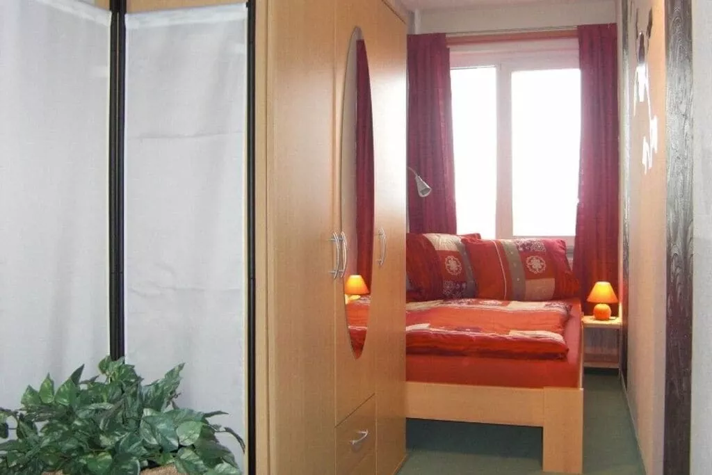 113419-Bedroom
