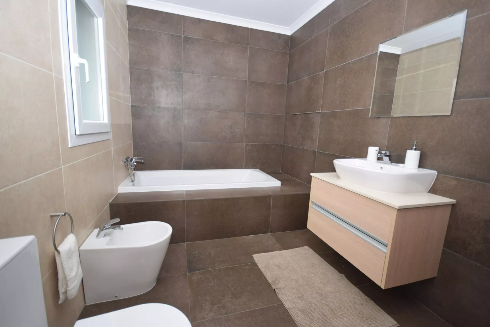 Villa Colina-Bathroom