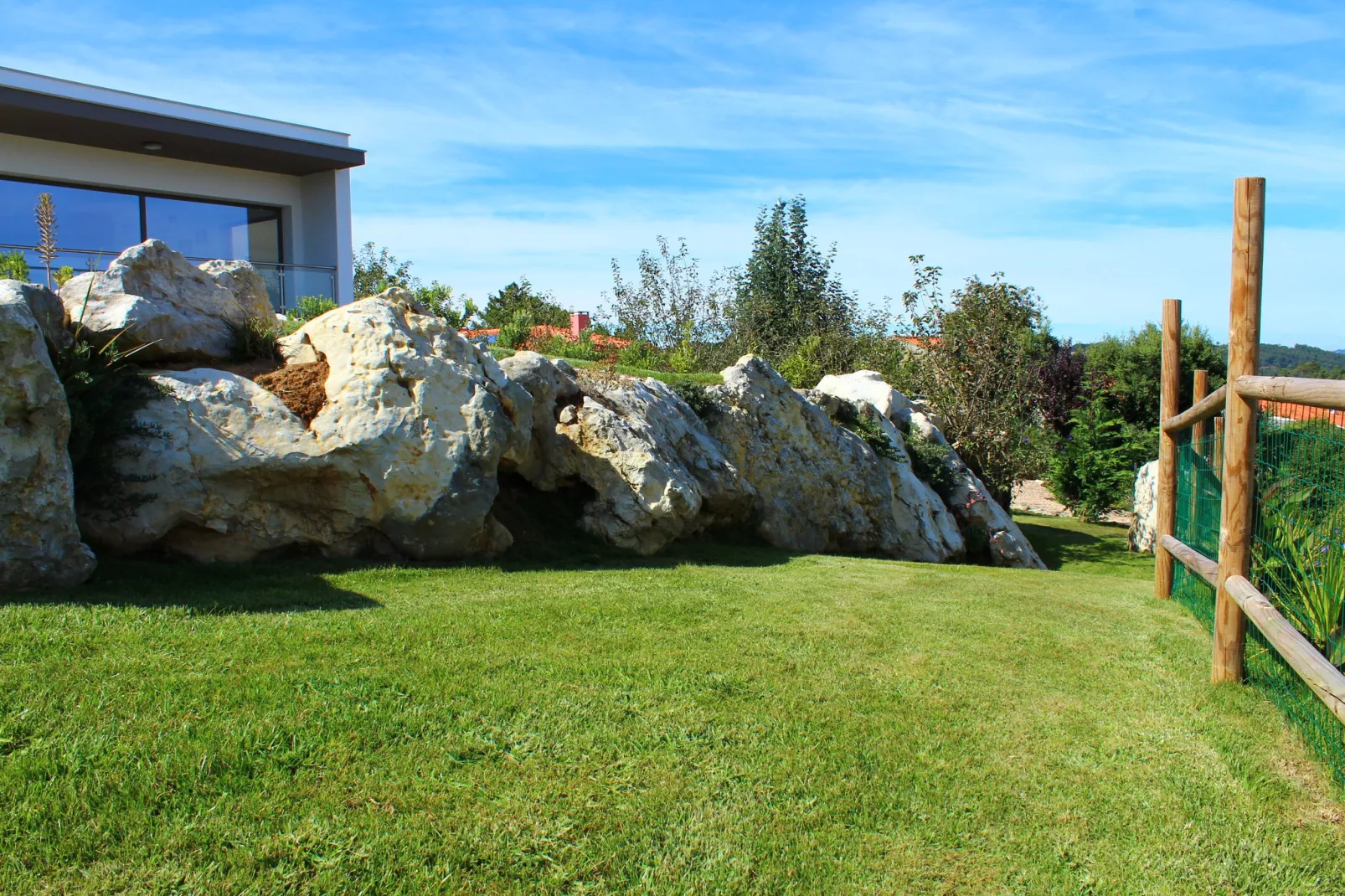 Villa Colina-Gardens summer
