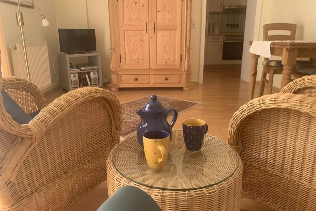 385319-Bedroom