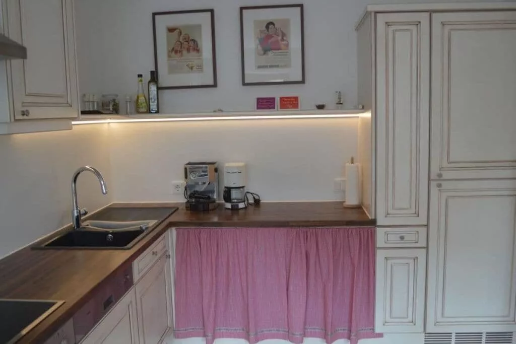 207749-Kitchen