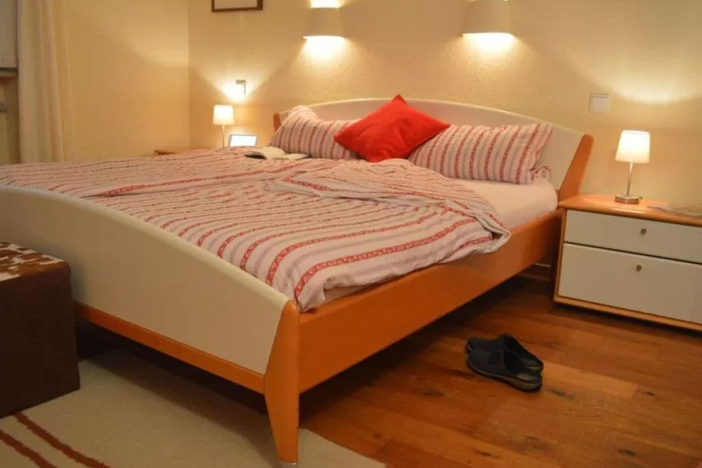 207749-Bedroom