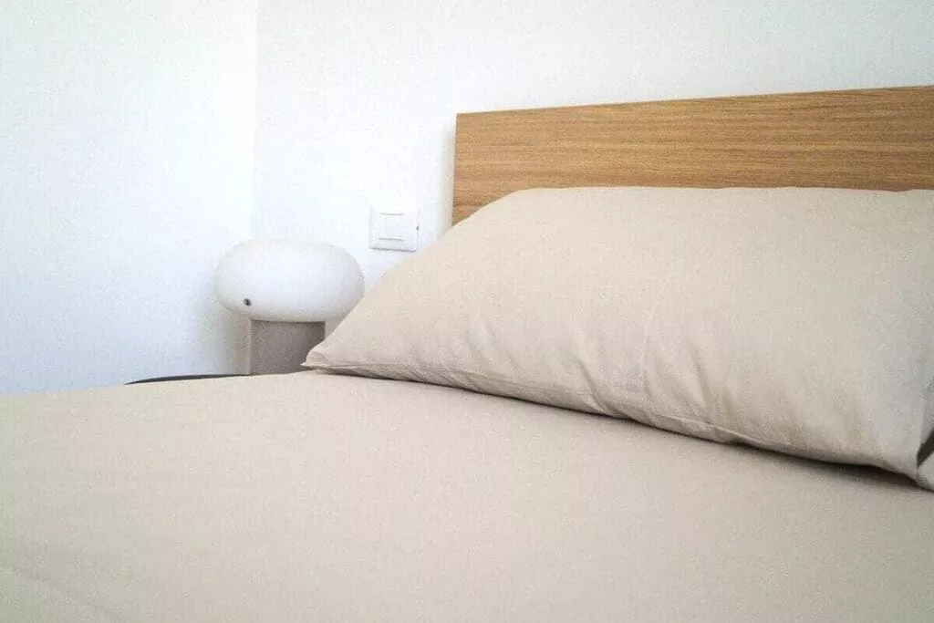 426428-Bedroom