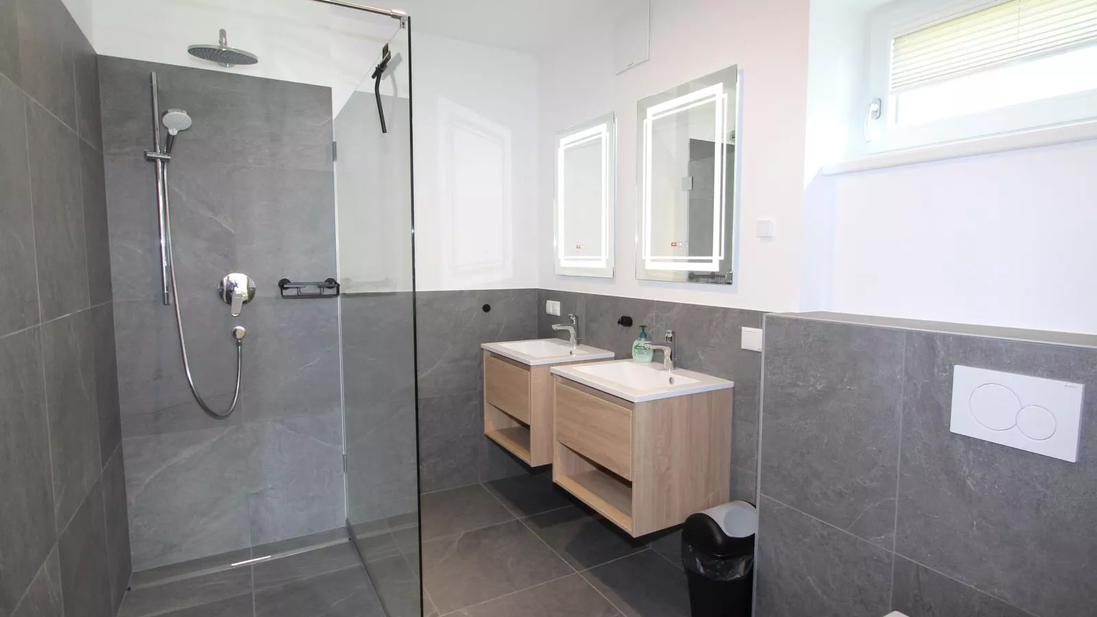 Grebenzen Lodge 53-Bathroom