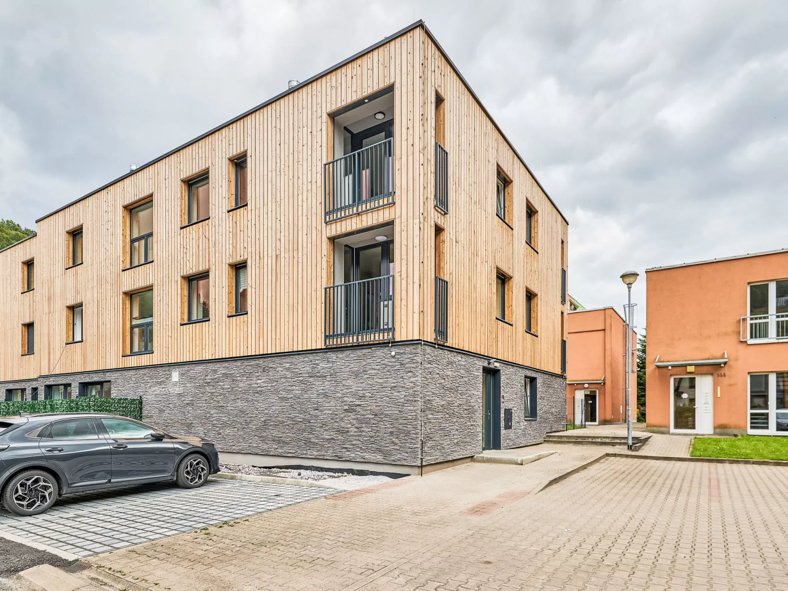 Modern Mountain Terrace Retreat & Pets-Draußen