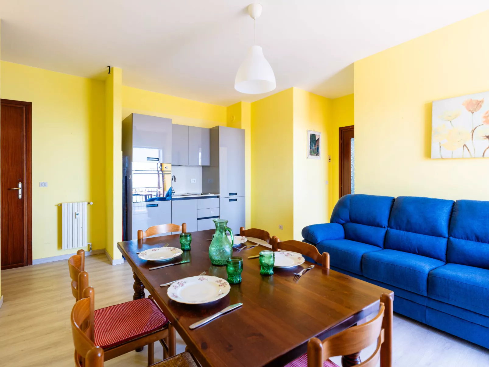 Sunny Home-Inside