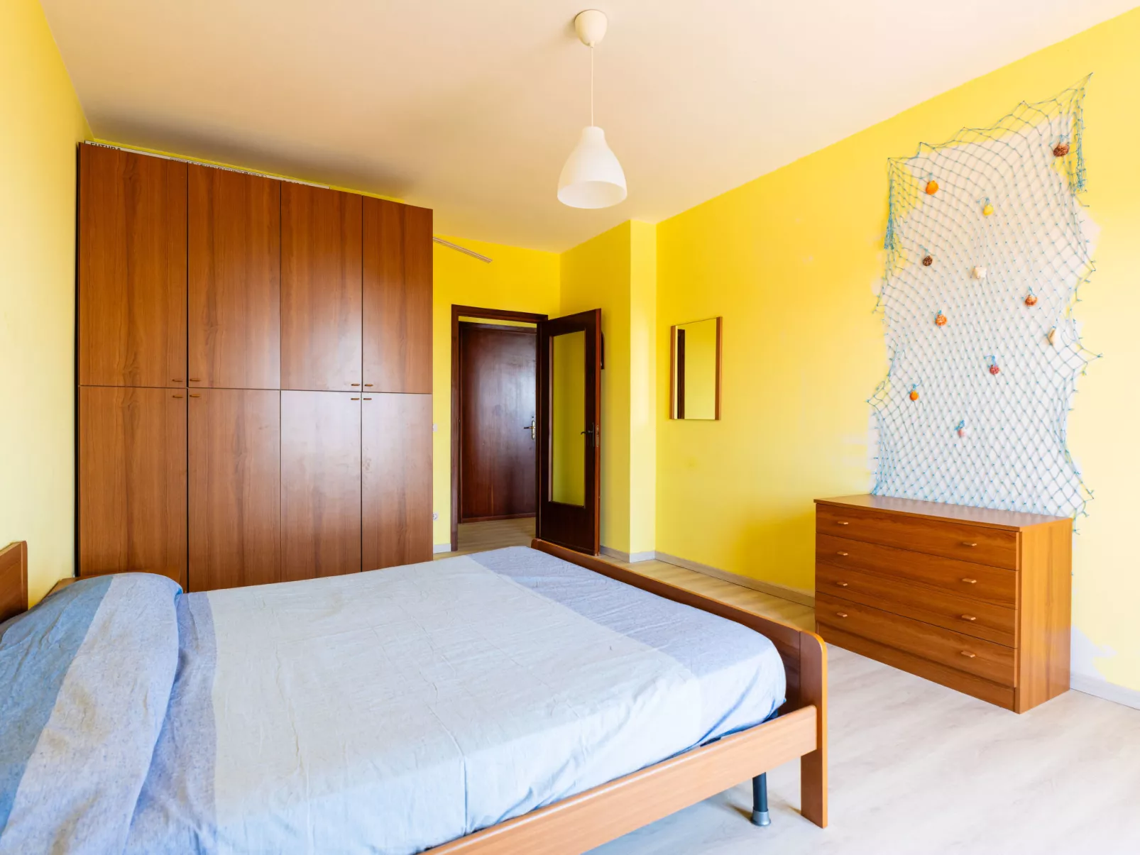 Sunny Home-Inside