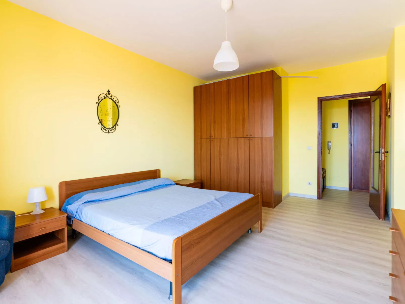 Sunny Home-Inside
