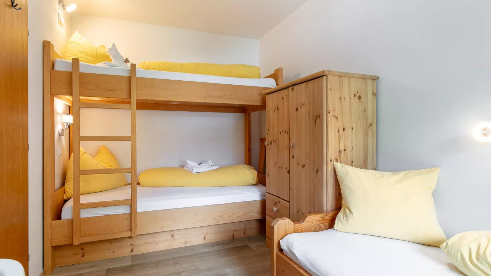 Zellner Top 9-Bedroom