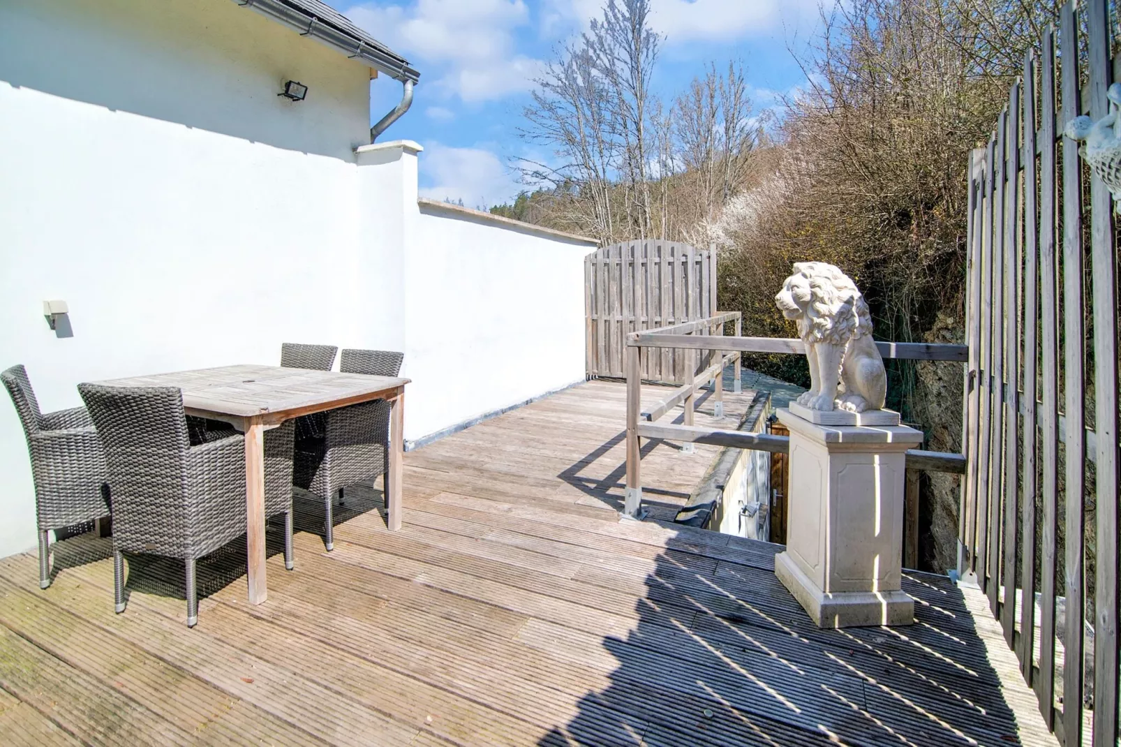Superbe habitation pour 4 adultes-Terrace balcony