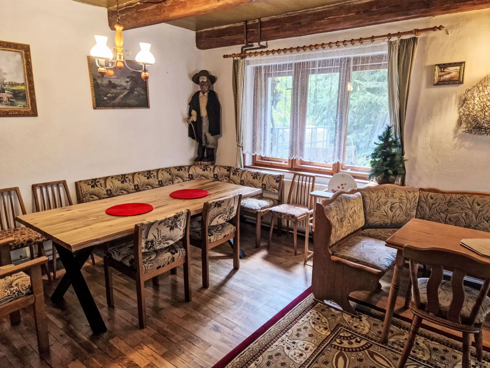 Horní Lánov-Inside