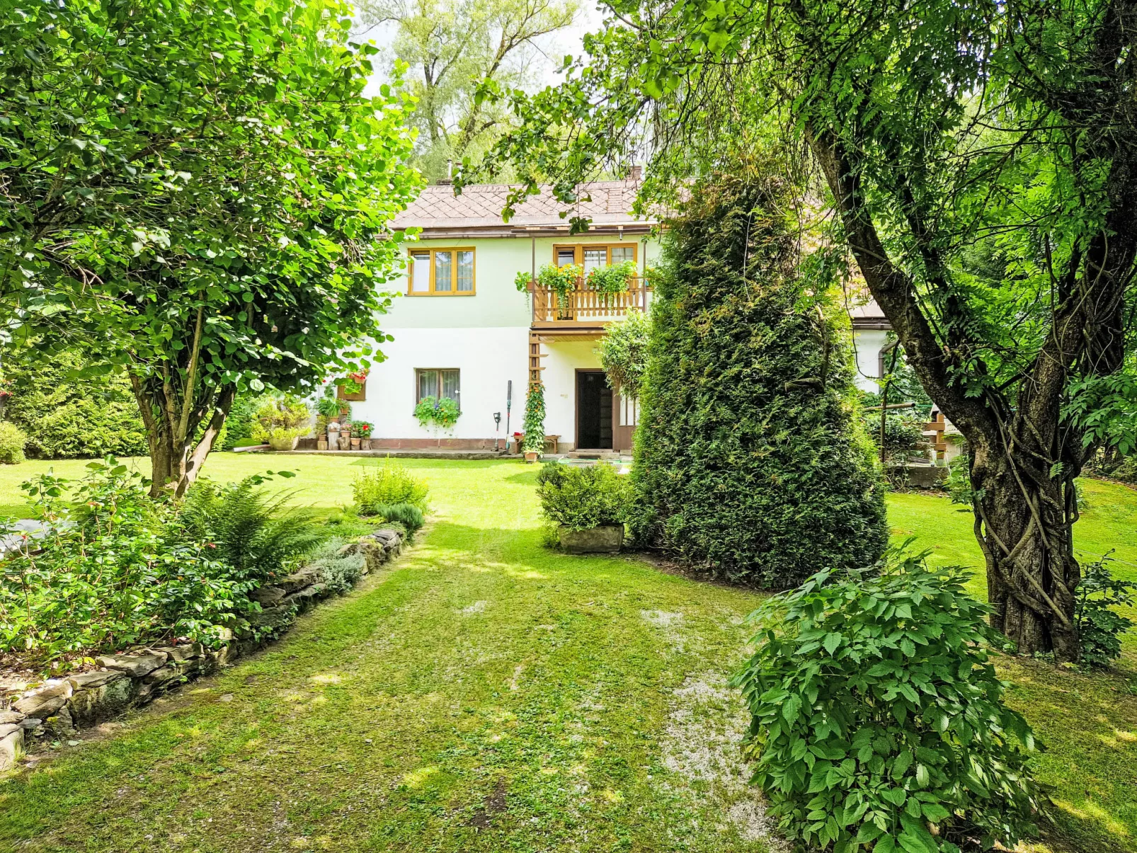 Horní Lánov-Outside