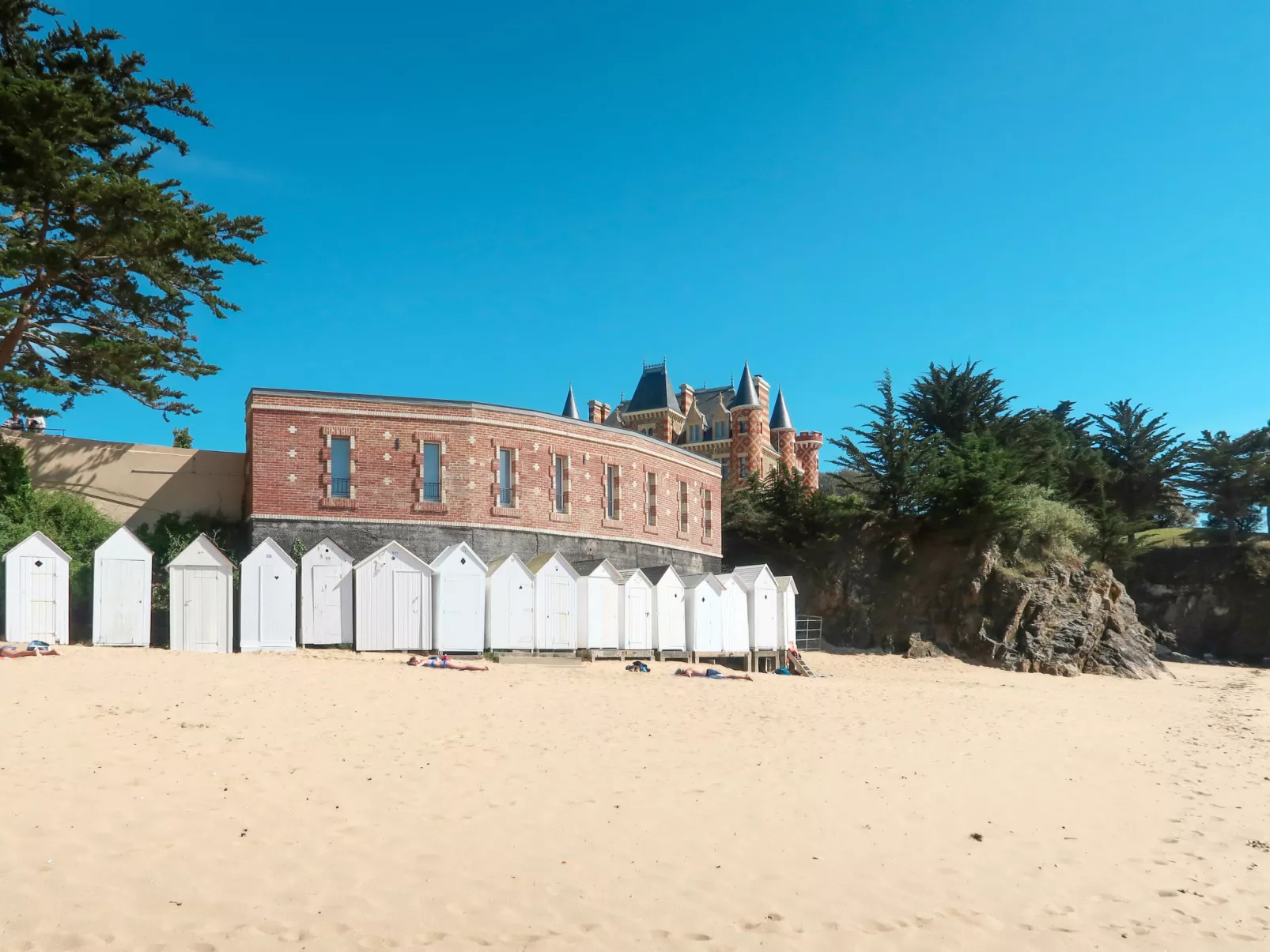 Blanc Castel-Area