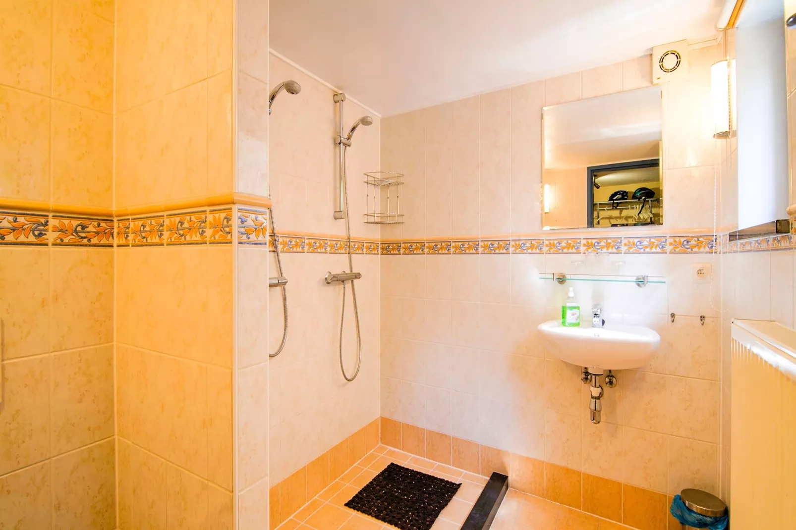 Superbe habitation pour 4 adultes-Bathroom