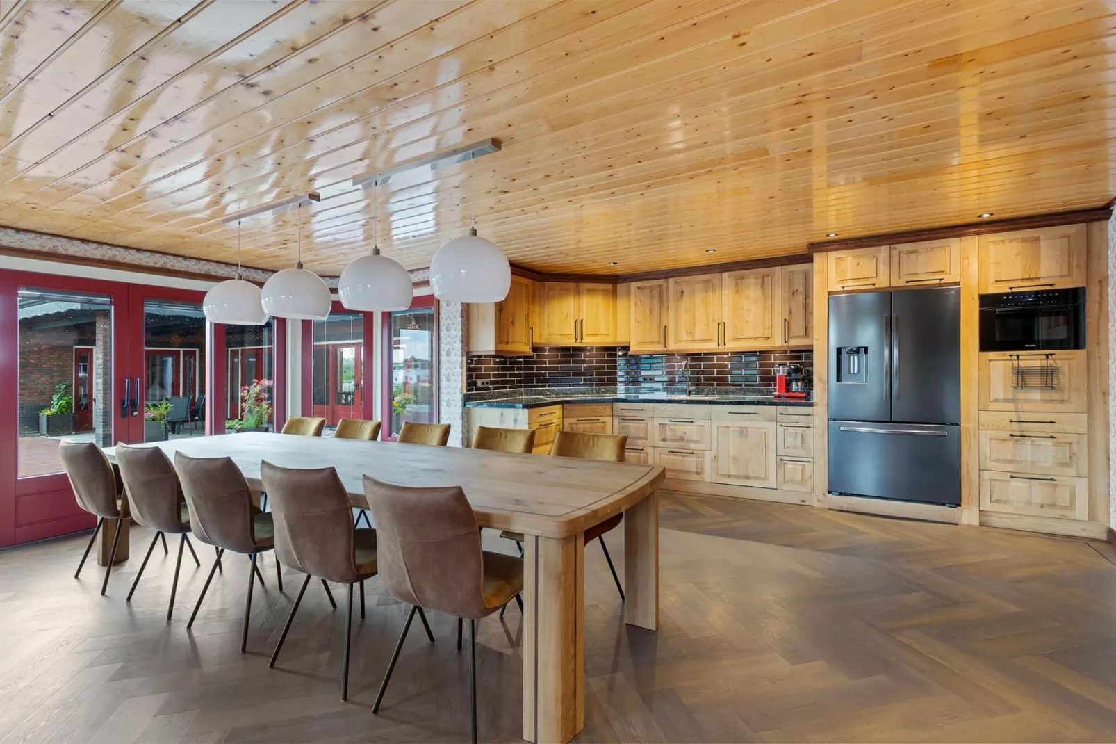 Oane's Huske en it Simmerhuske-Dining room