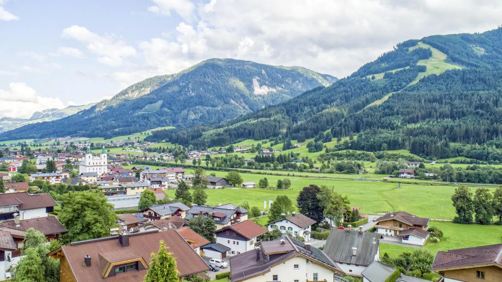 In Skiliftnähe-View summer