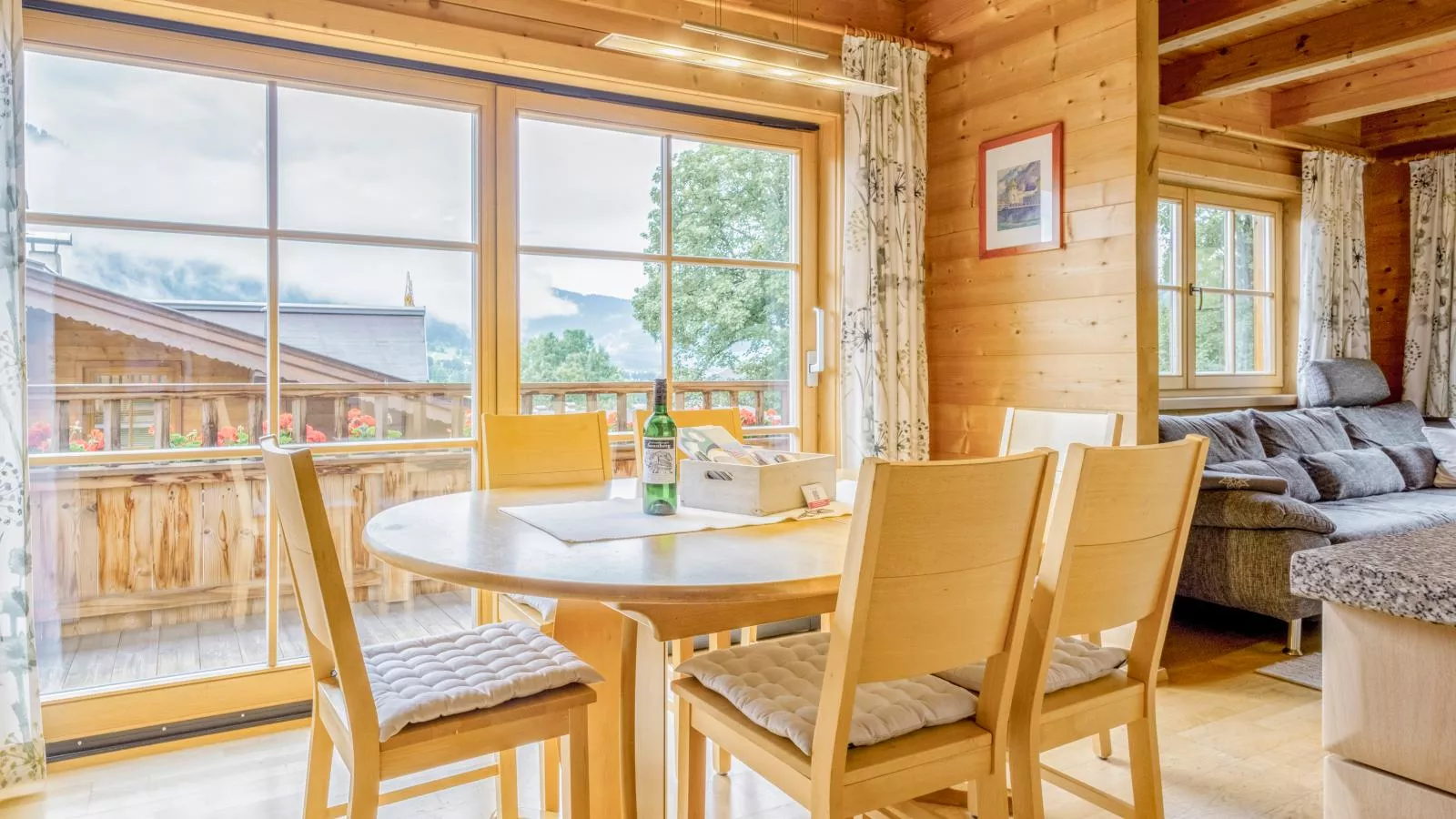 Mit Dampfbad-Dining room