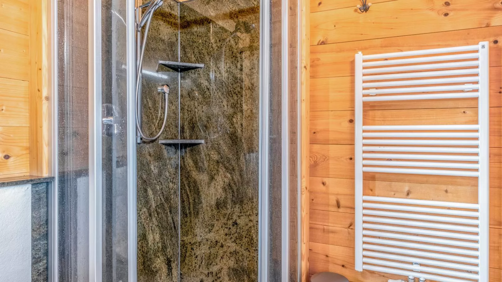 Idylle am Waldrand-Bathroom