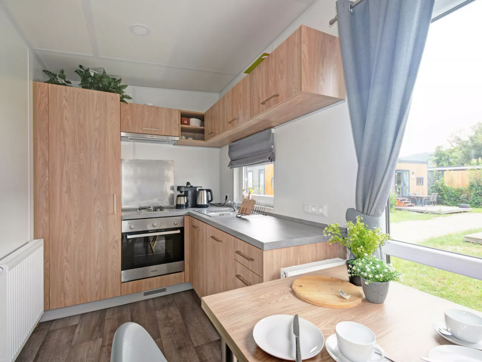 Tiny Haus Central-Inside
