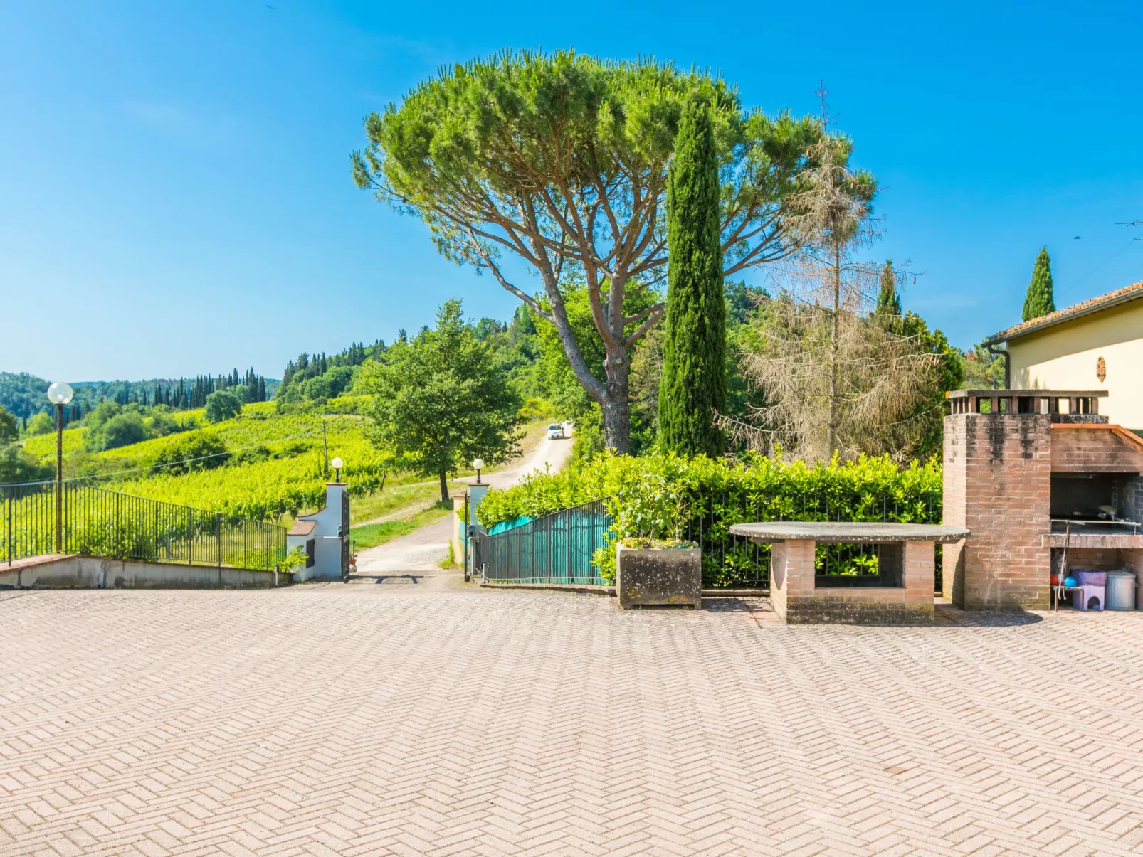 Il Poggetto-Outside
