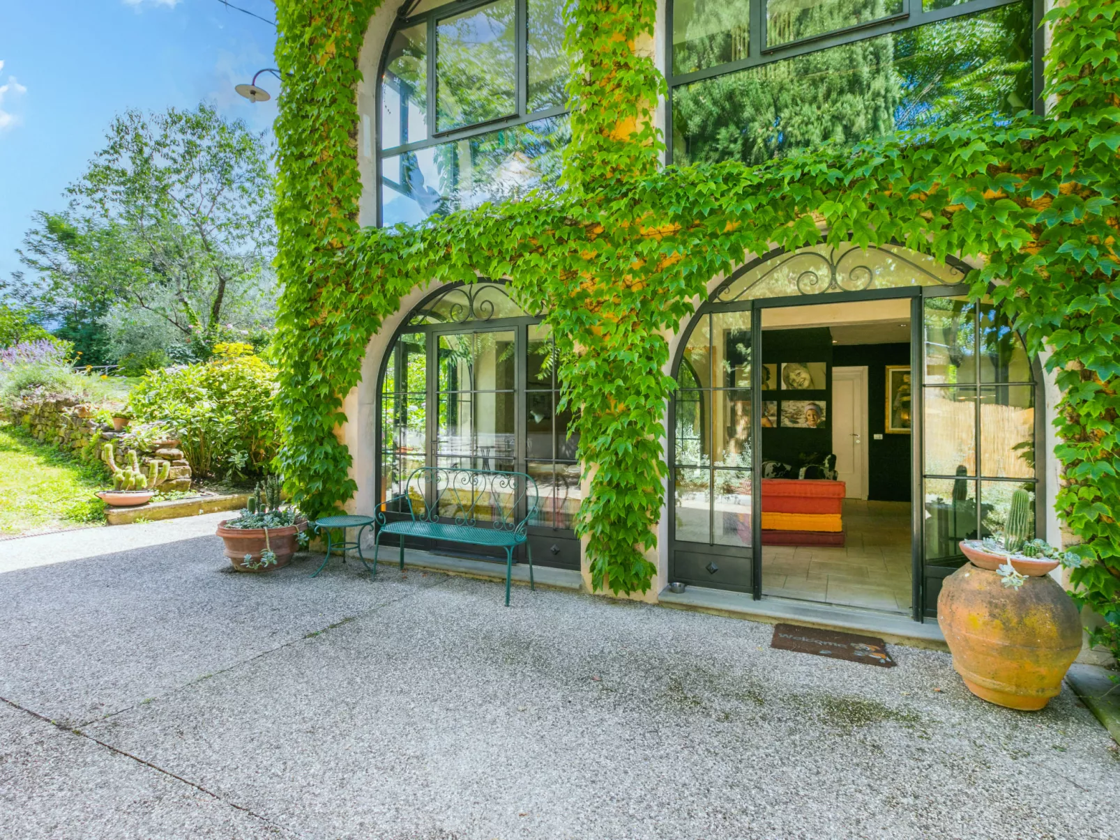 Villa Vittoria-Outside