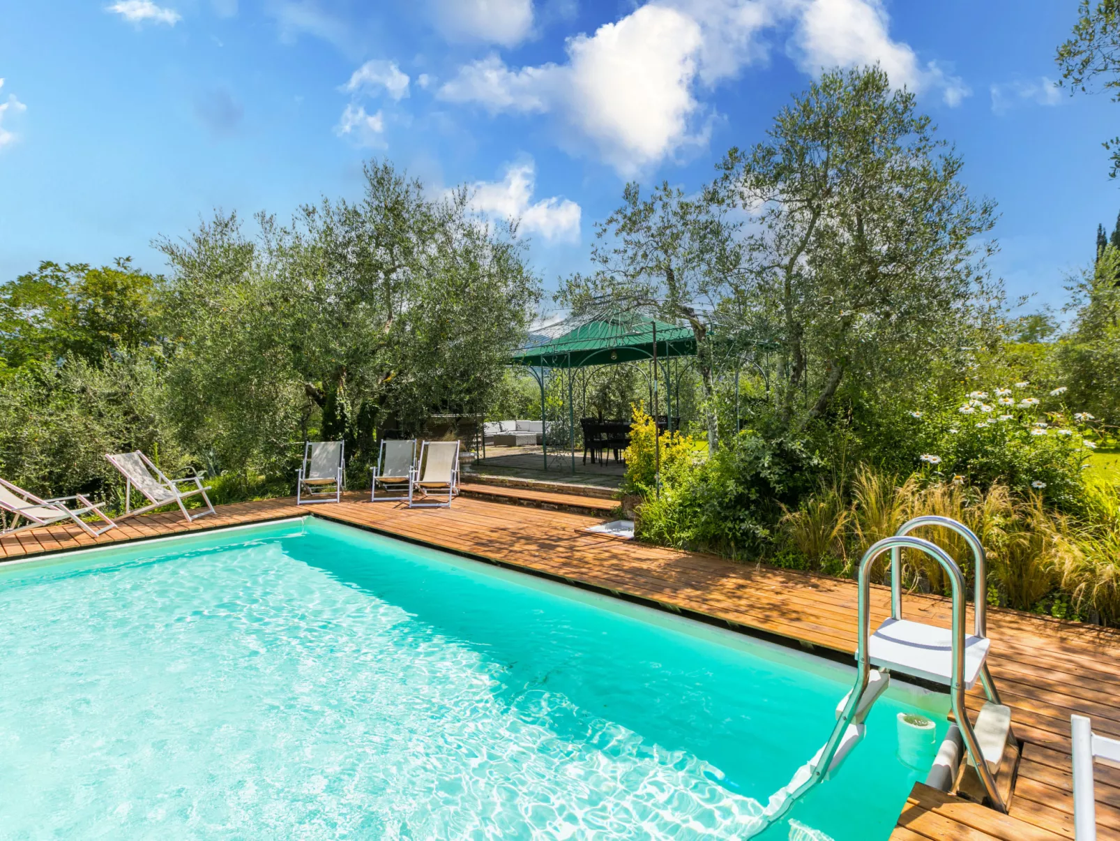 Villa Vittoria-Outside