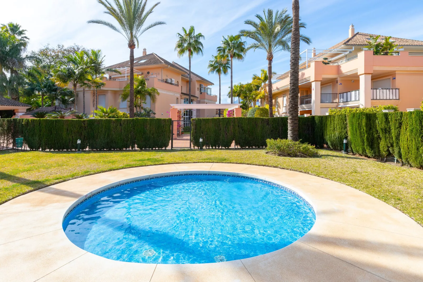 Mar Bella-Exterior summer
