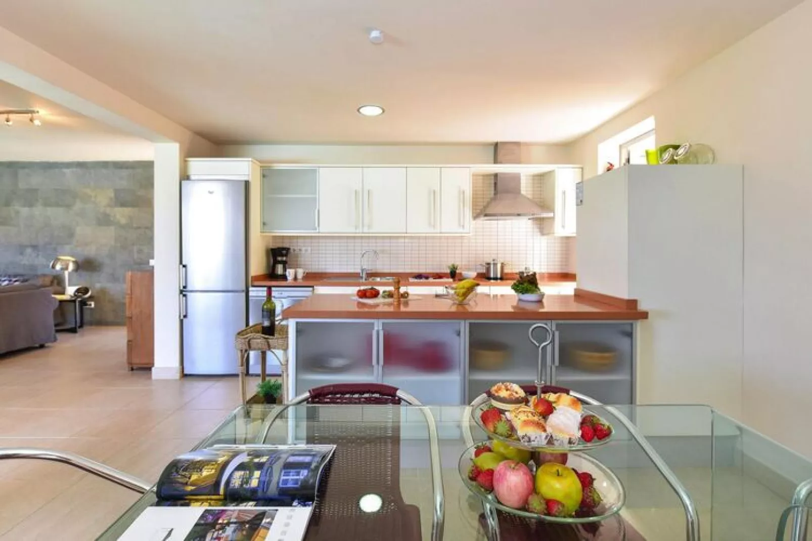 Par 4 Villa 18-Kitchen
