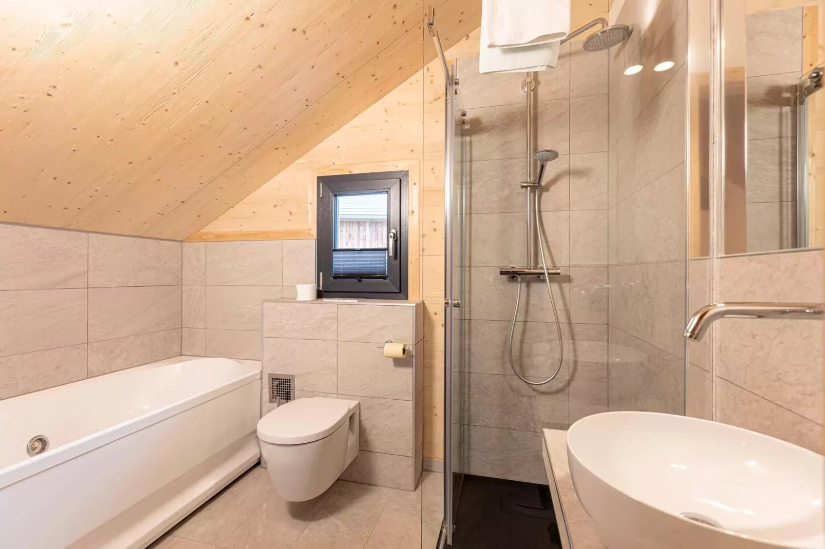 Almdorf Hohentauern 2-Bathroom