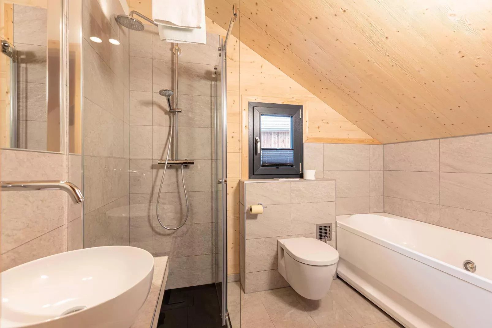 Almdorf Hohentauern 2-Bathroom