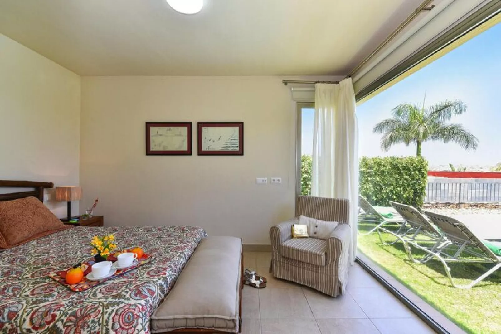 Par 4 Villa 18-Living room