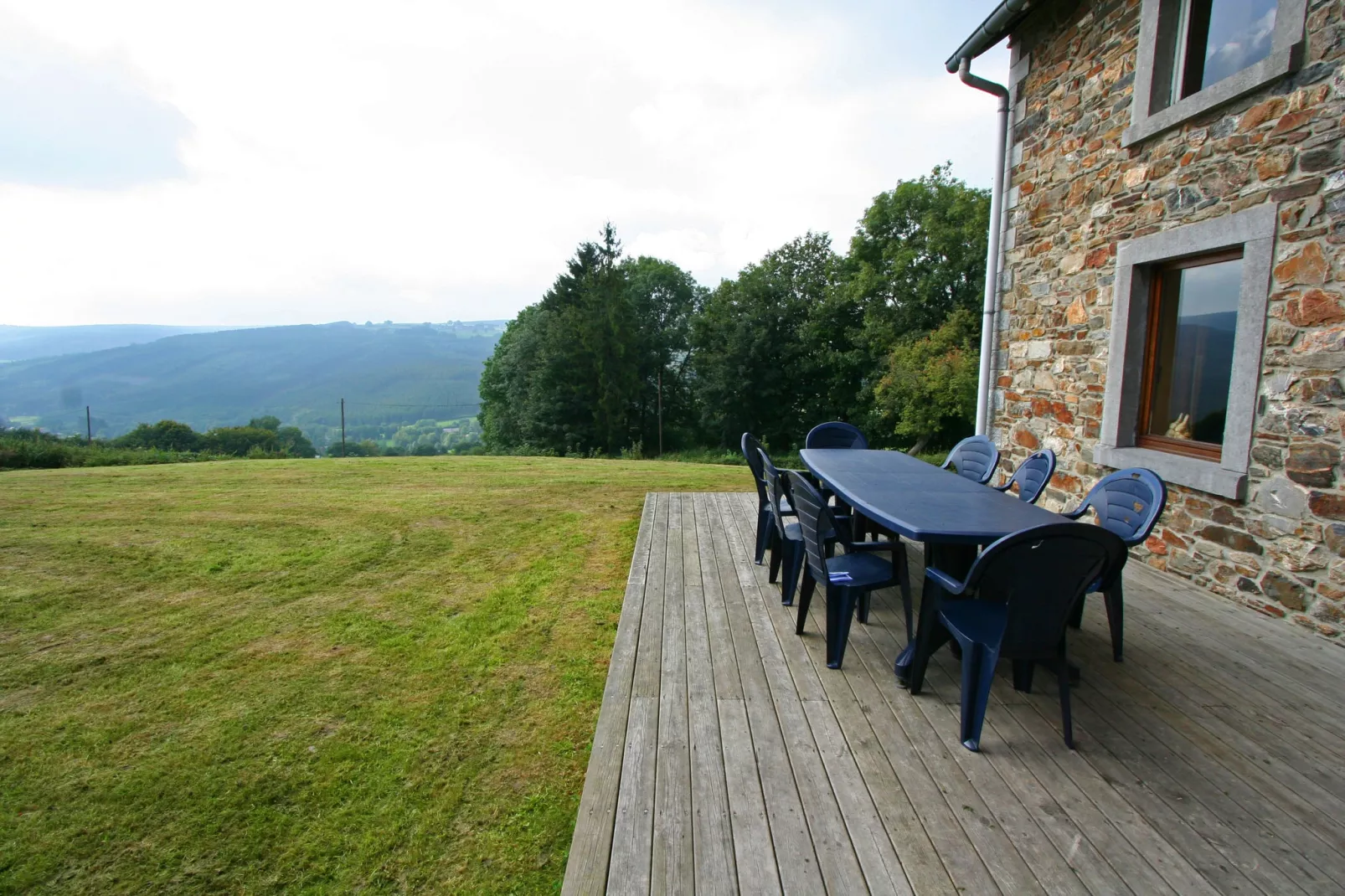 Clos Simon d Exbomont-Gardens summer