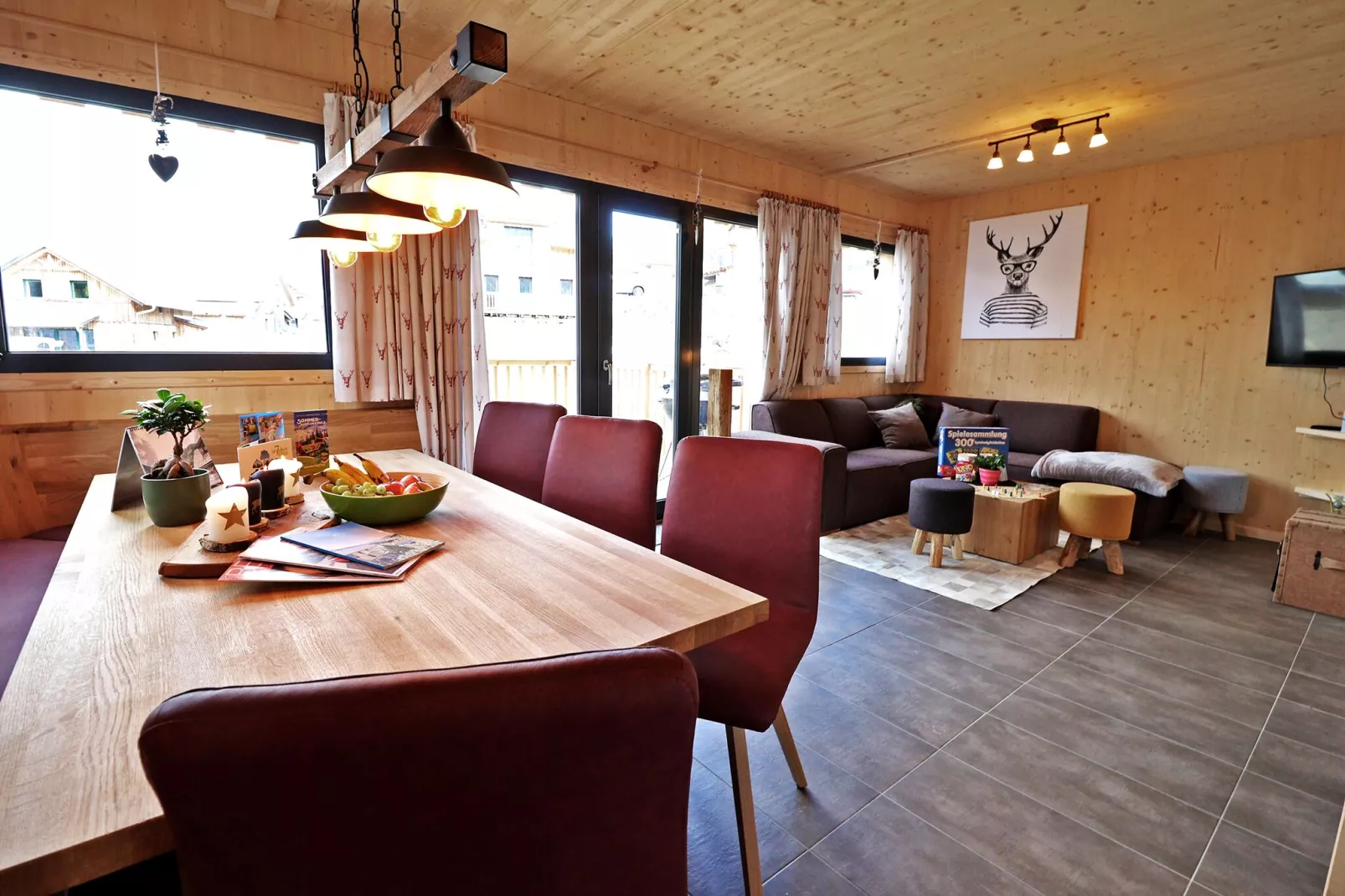 Almdorf Hohentauern 47-Salle à manger