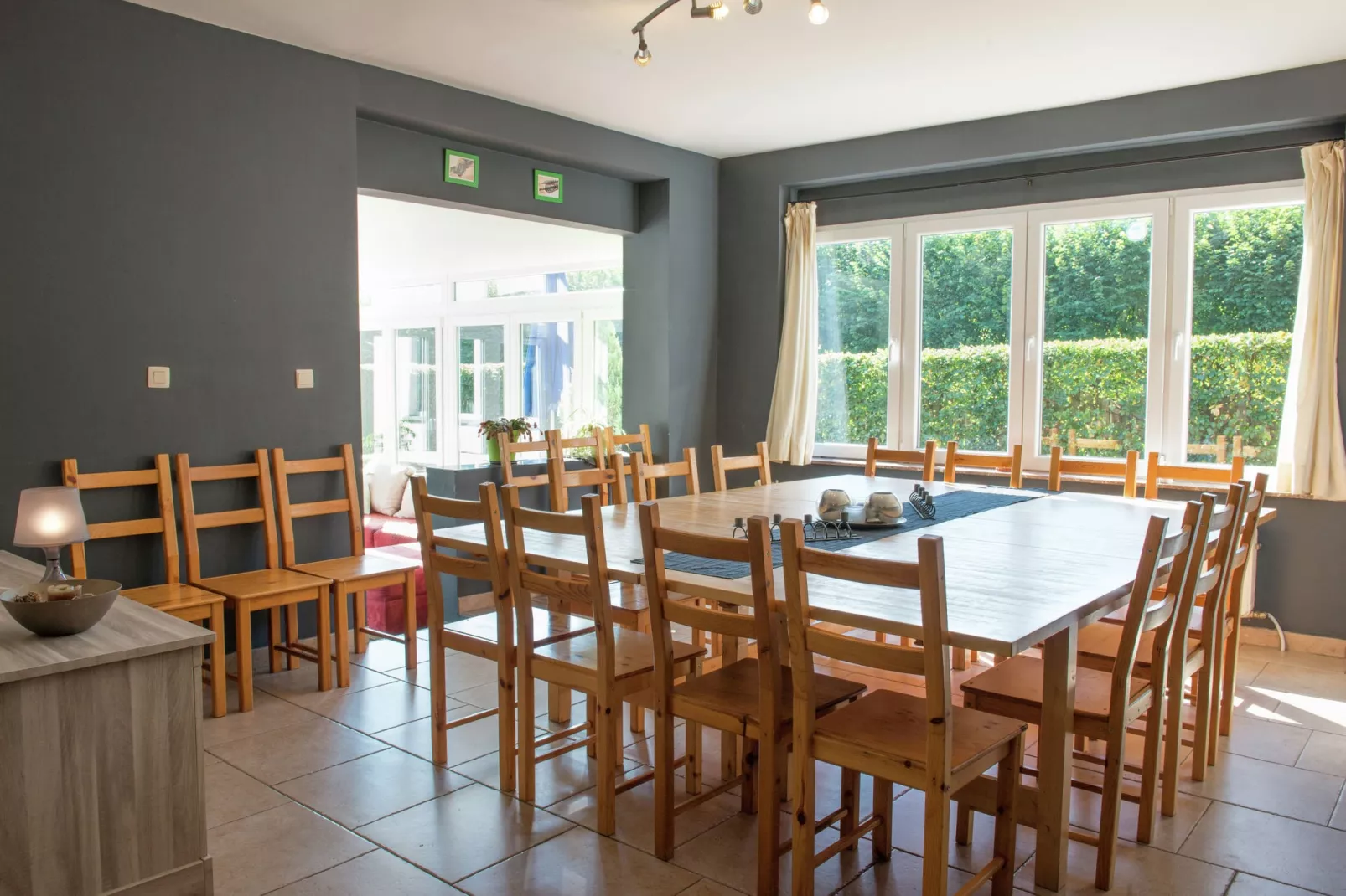 Les Bastinettes-Dining room