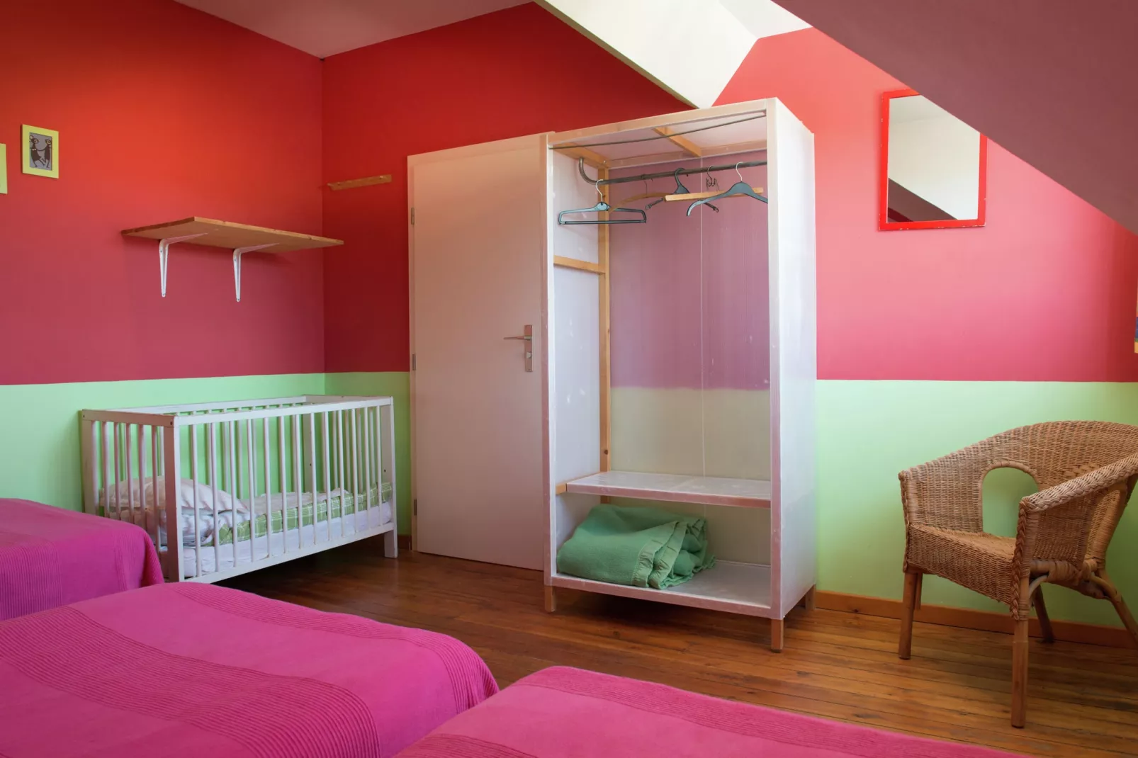 Les Bastinettes-Bedroom