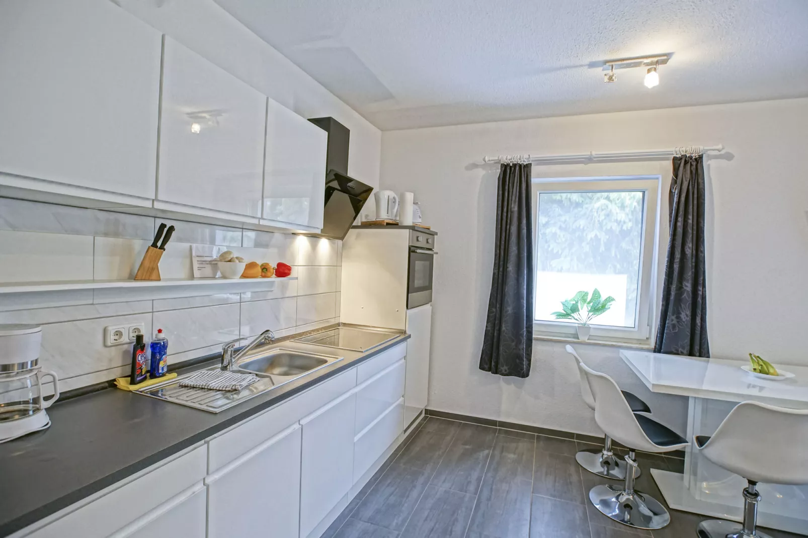Ferienhaus mit Kamin-Kitchen