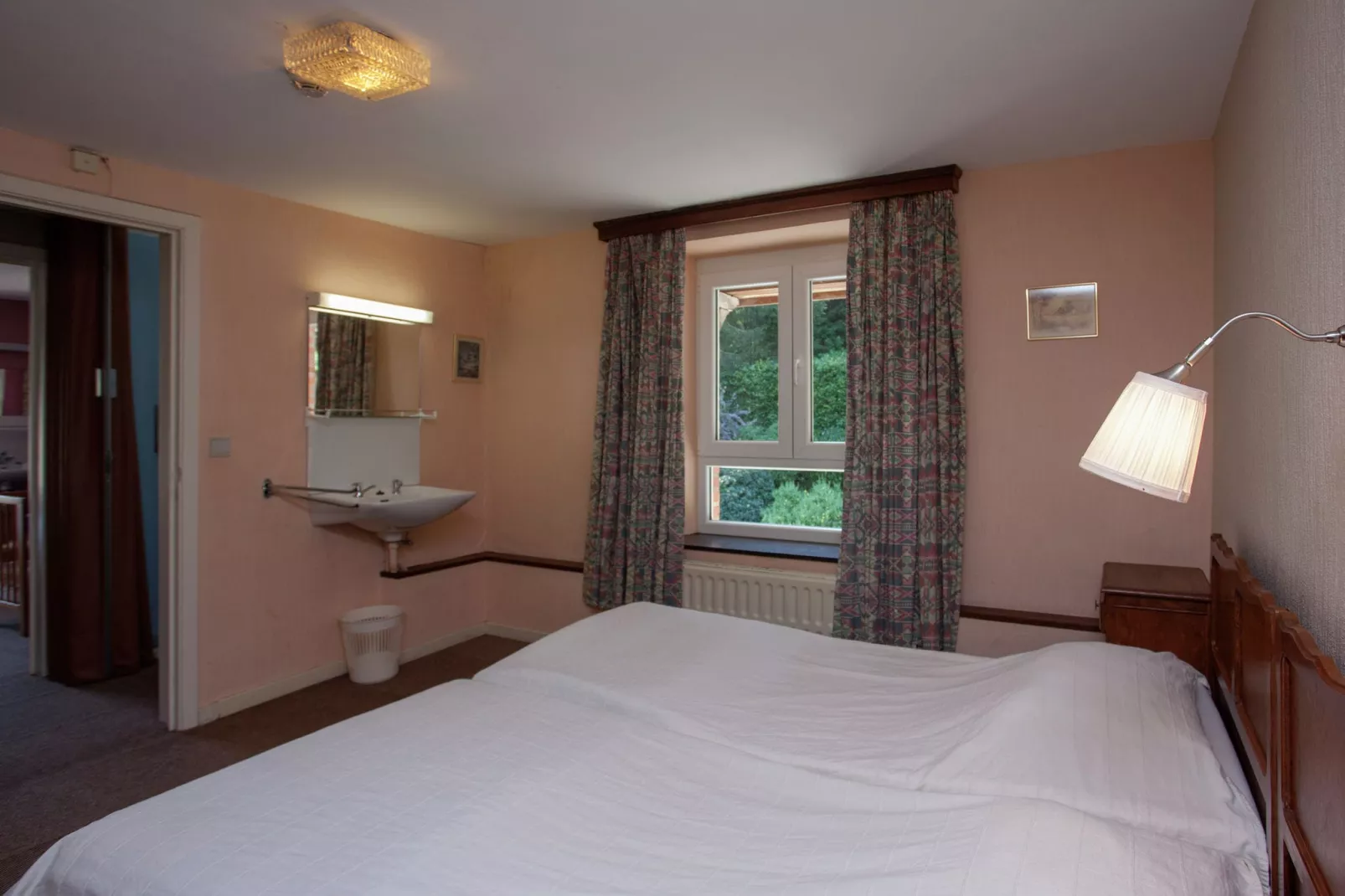 Aux 3 Canards-Bedroom